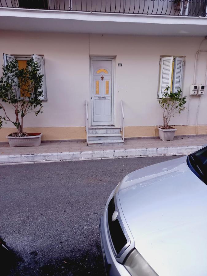 Appartement Στην Αυλή Της Ράχης à Kalamata Extérieur photo