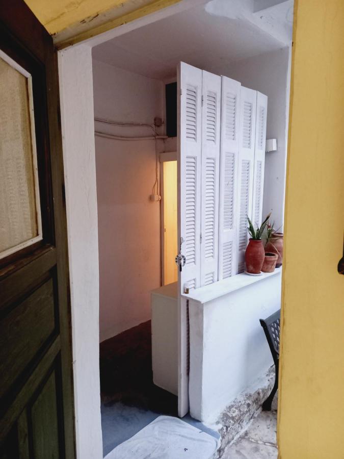 Appartement Στην Αυλή Της Ράχης à Kalamata Extérieur photo