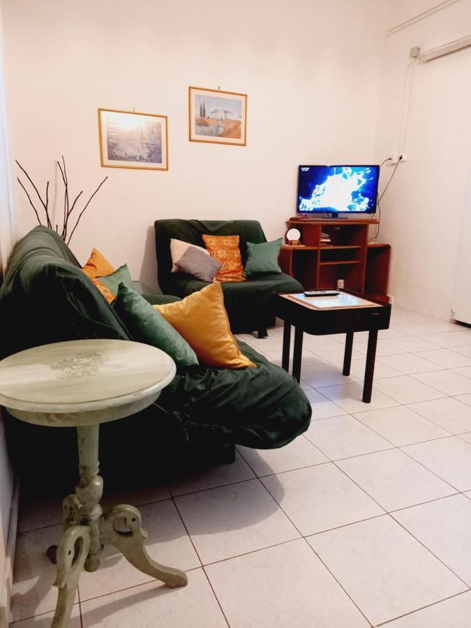 Appartement Στην Αυλή Της Ράχης à Kalamata Extérieur photo