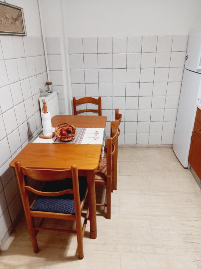 Appartement Στην Αυλή Της Ράχης à Kalamata Extérieur photo