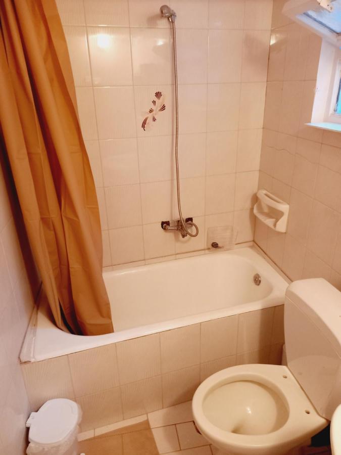 Appartement Στην Αυλή Της Ράχης à Kalamata Extérieur photo