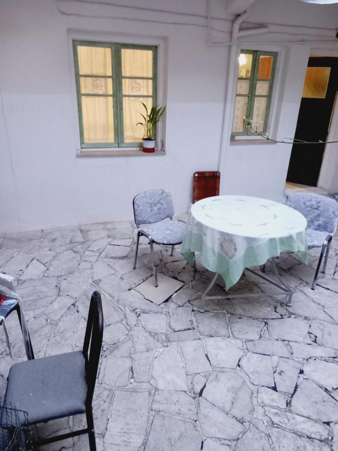 Appartement Στην Αυλή Της Ράχης à Kalamata Extérieur photo